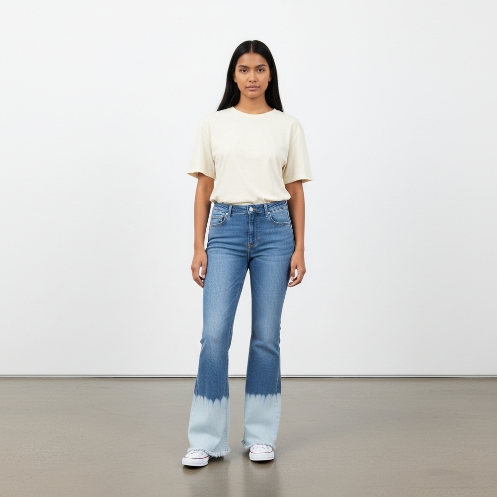 Loft Women's The Kick Crop Bleached Leg‎ Raw Hem Medium Wash Stretch Size 30/10
